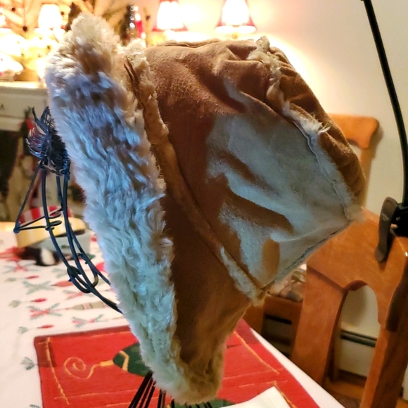 💥SOLD💥Wilson leather bucket hat - Picture 6 of 14